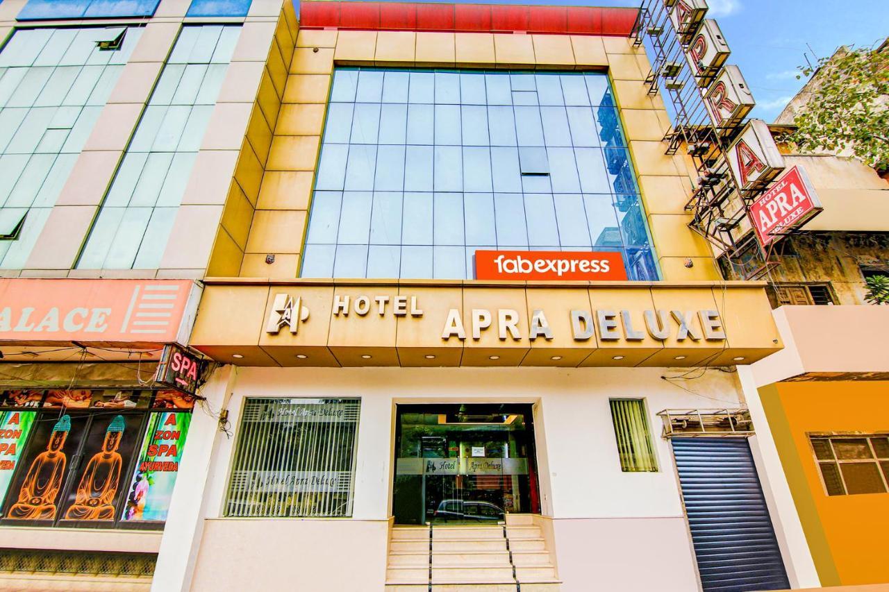 Hotel Apra Deluxe New Delhi Eksteriør billede